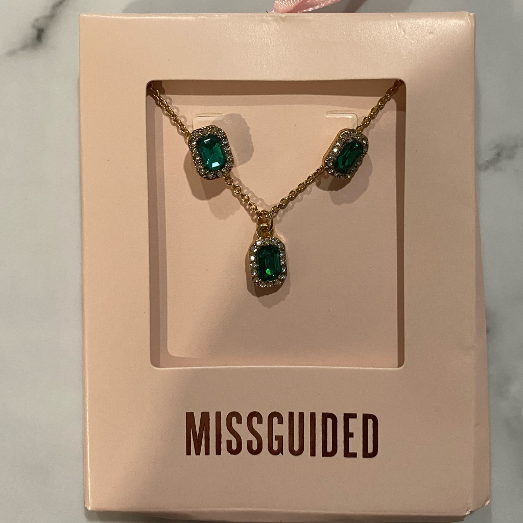 Missguided Necklace And Earrings Green And Gold 5$